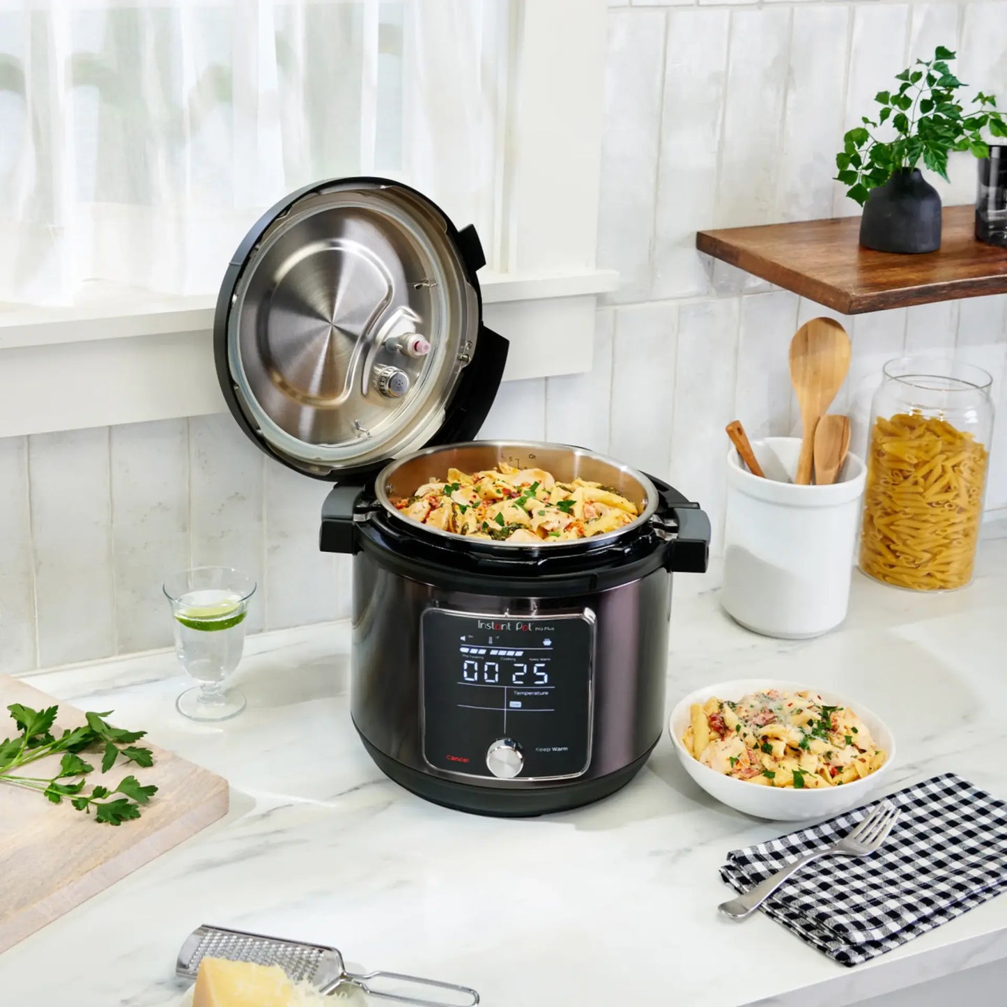 Instant Pot Pro Plus Smart 10‑en‑1 con Wi‑Fi (6 L)